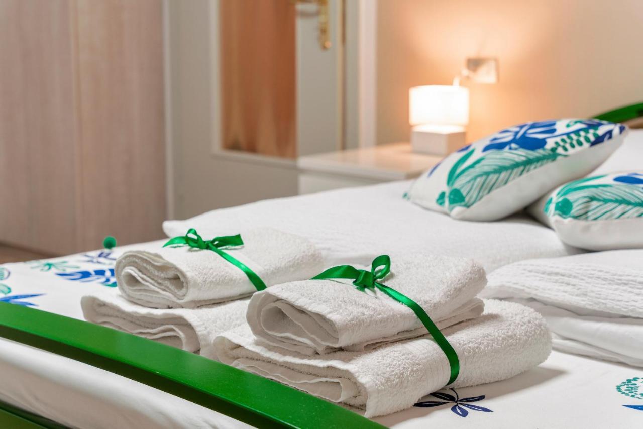 Iseo Portelle Holiday With Private Parking And Bike Storage Exterior foto